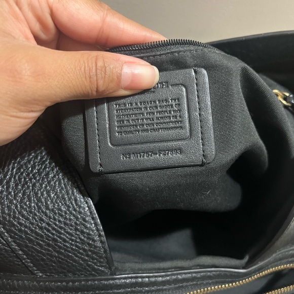 COACH EDDIE 31 PEBBLE GRAIN LEATHER SHOULDER BAG #80268 - Picture 6 of 10